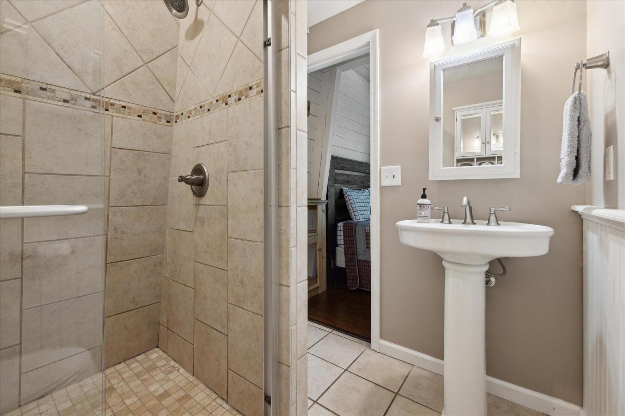 Southern Oak At Chalet Village - 5 Minutes From Gatlinburg And National Park Exterior photo