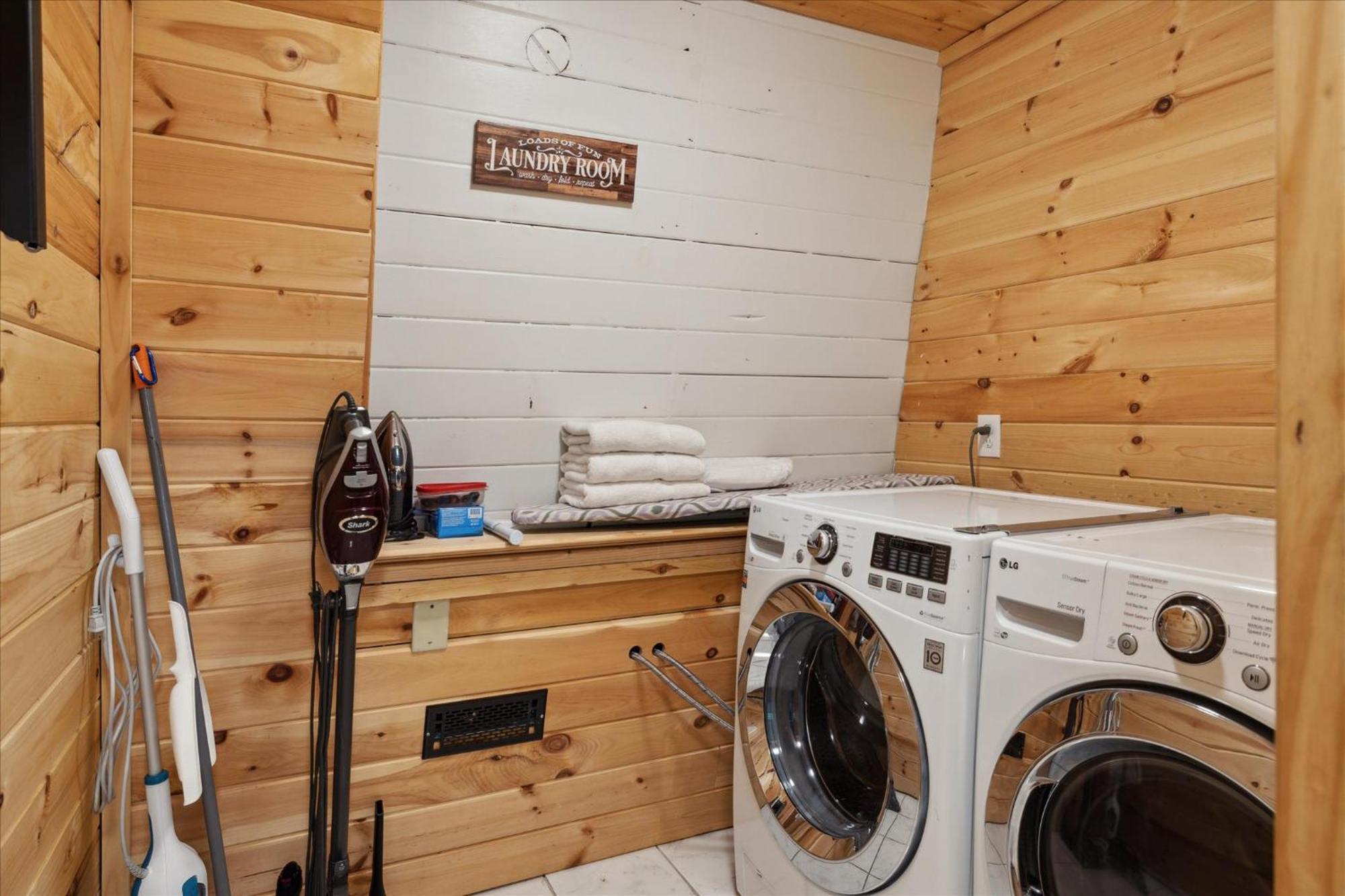 Southern Oak At Chalet Village - 5 Minutes From Gatlinburg And National Park Exterior photo
