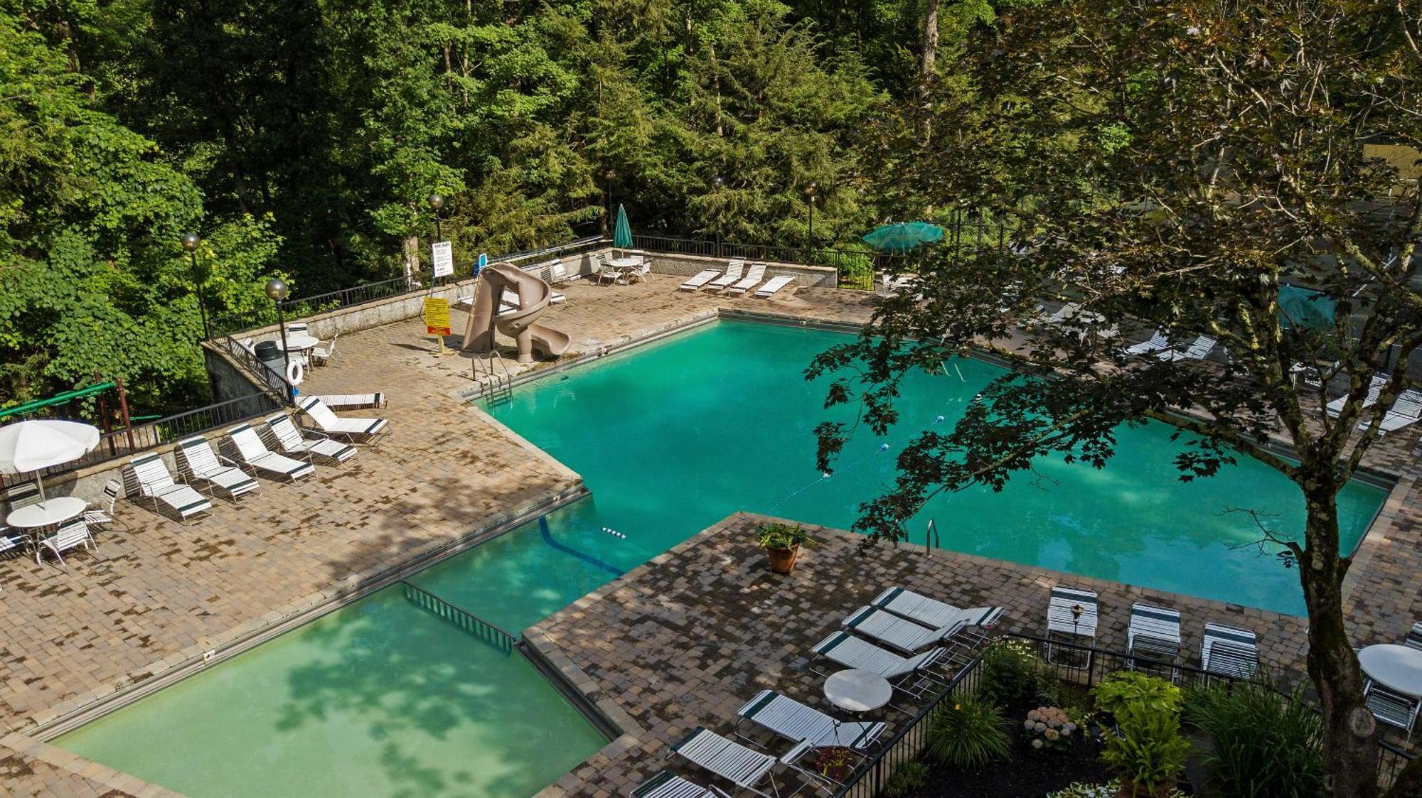 Southern Oak At Chalet Village - 5 Minutes From Gatlinburg And National Park Exterior photo